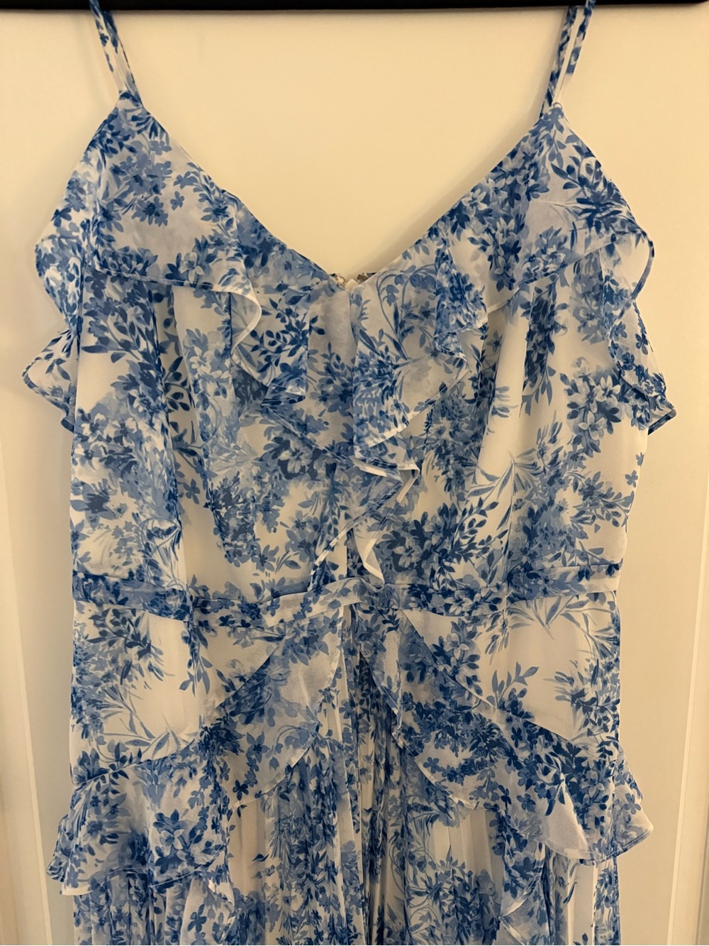 Monique Lhuillier Blue and White Floral Ruffle Midi Dress - Picture 7 of 7